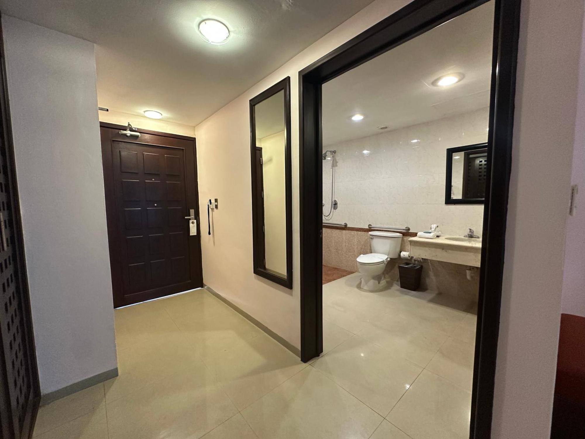 วินด์แฮม เมริดา Hotel ภายนอก รูปภาพ